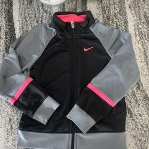 Children’s Nike zip track jacket sz 6